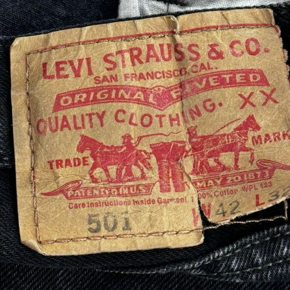 Levis 501 Jeans VTG‎ Men 42x32 Black Straight Button Fly Denim